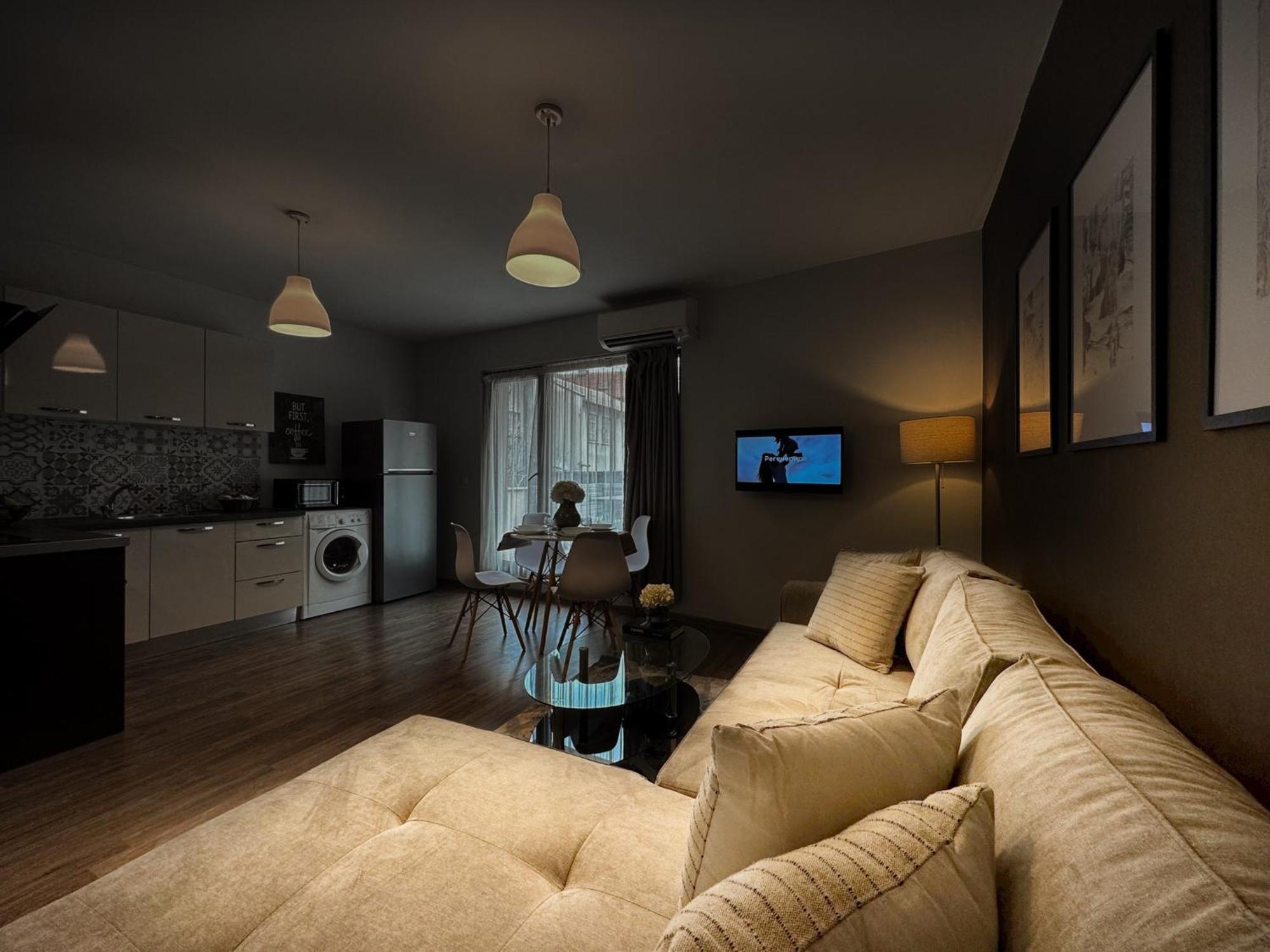 Top Centre Plovdiv Apt. With Parking For 4 Guests מראה חיצוני תמונה